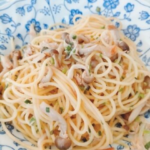 ツナとシメジのニンニク和風パスタ